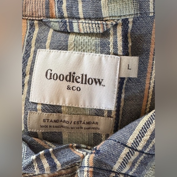 Large goodfellow cotton button down short sleeve casual shirts - Picture 4 of 5